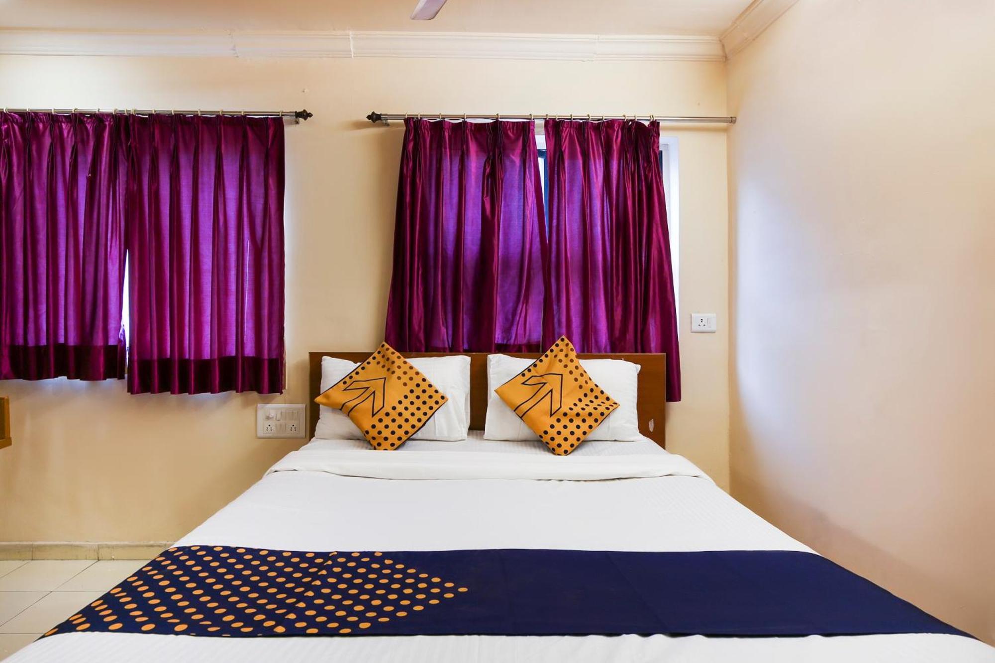 אחמדאבאד Hotel O Super Guest House מראה חיצוני תמונה