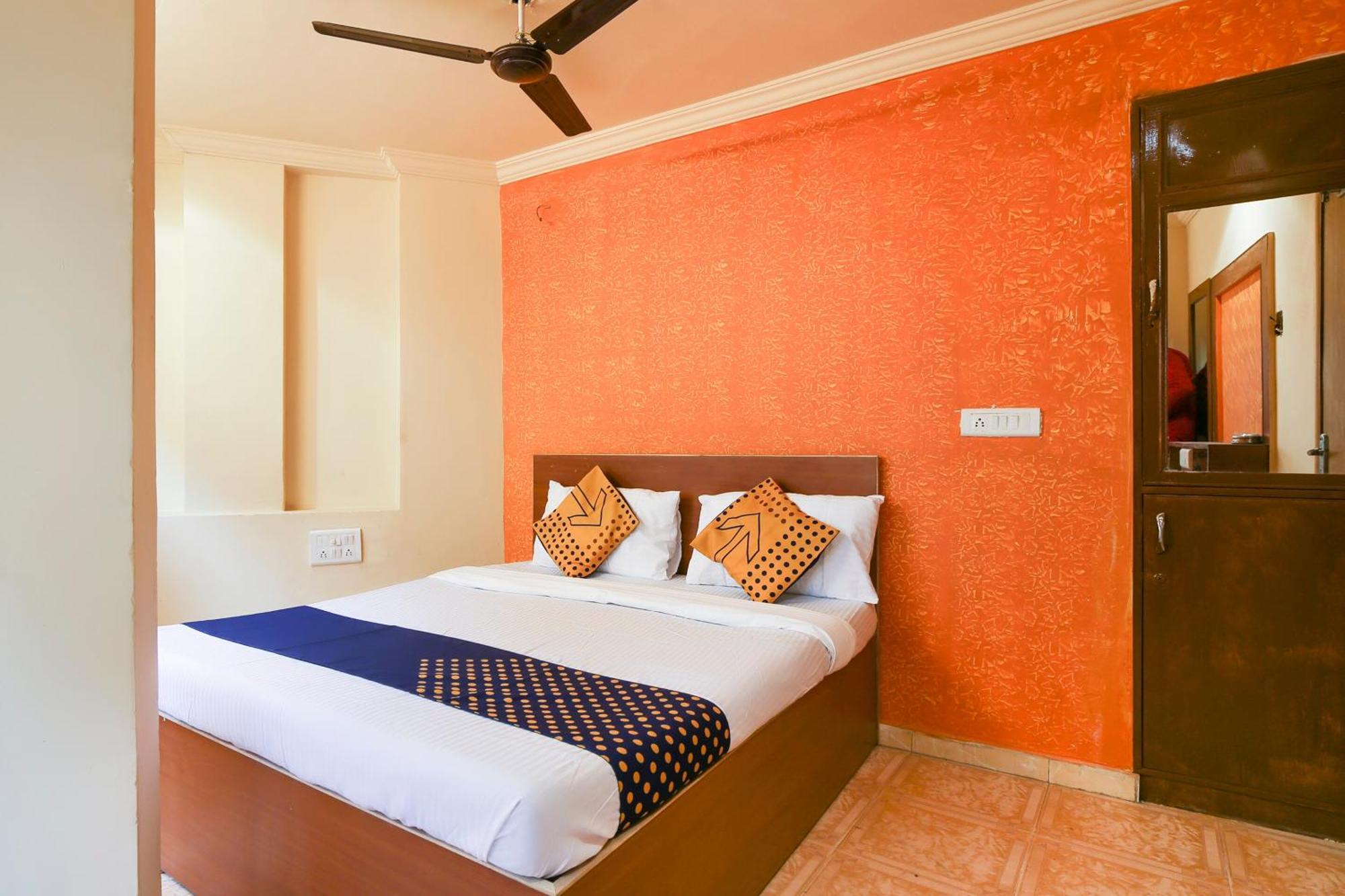 אחמדאבאד Hotel O Super Guest House מראה חיצוני תמונה