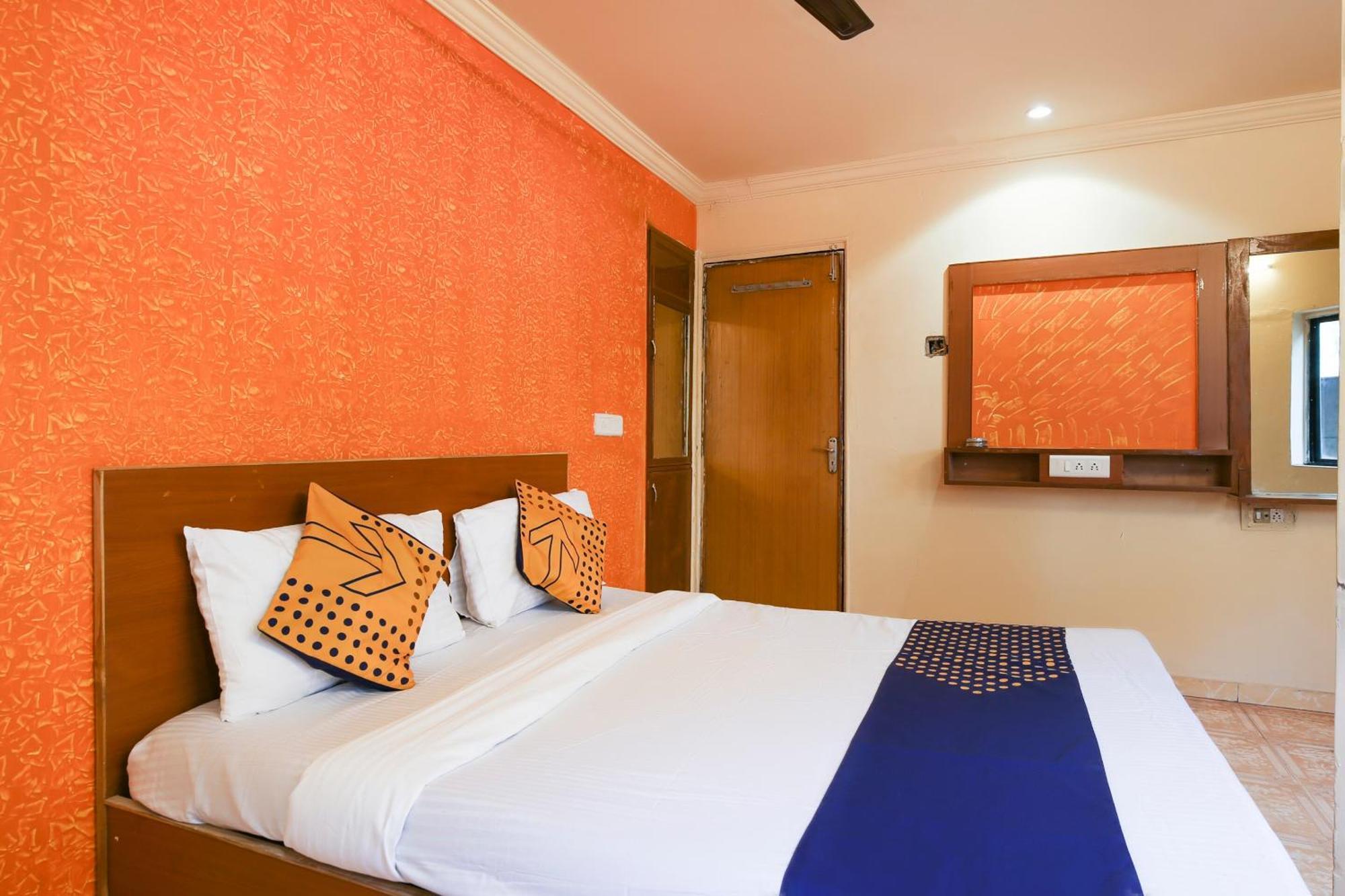אחמדאבאד Hotel O Super Guest House מראה חיצוני תמונה