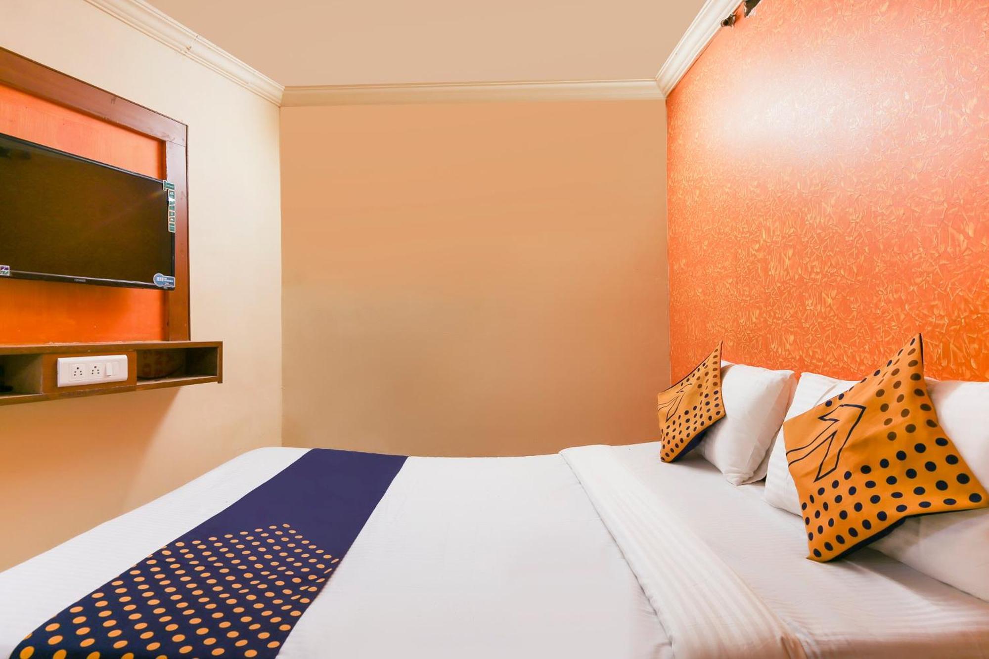 אחמדאבאד Hotel O Super Guest House מראה חיצוני תמונה