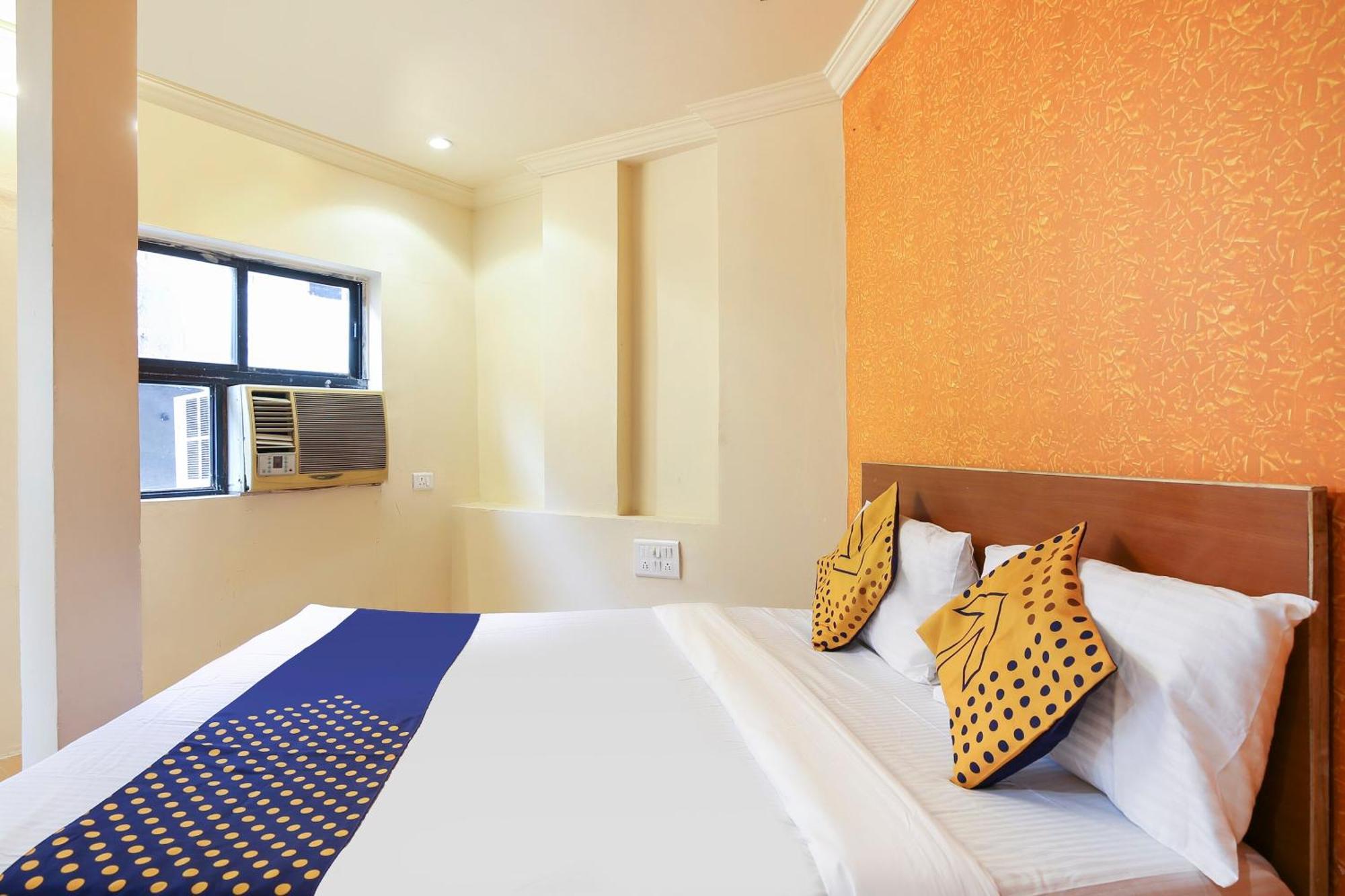 אחמדאבאד Hotel O Super Guest House מראה חיצוני תמונה