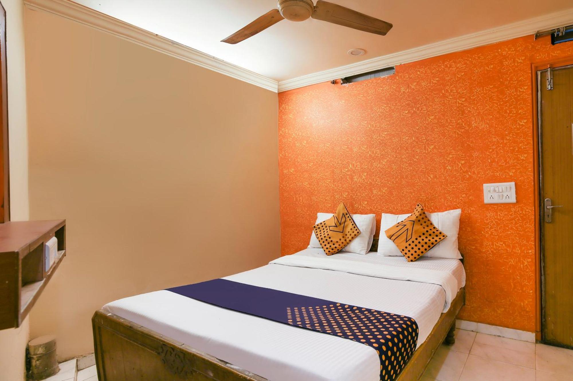 אחמדאבאד Hotel O Super Guest House מראה חיצוני תמונה