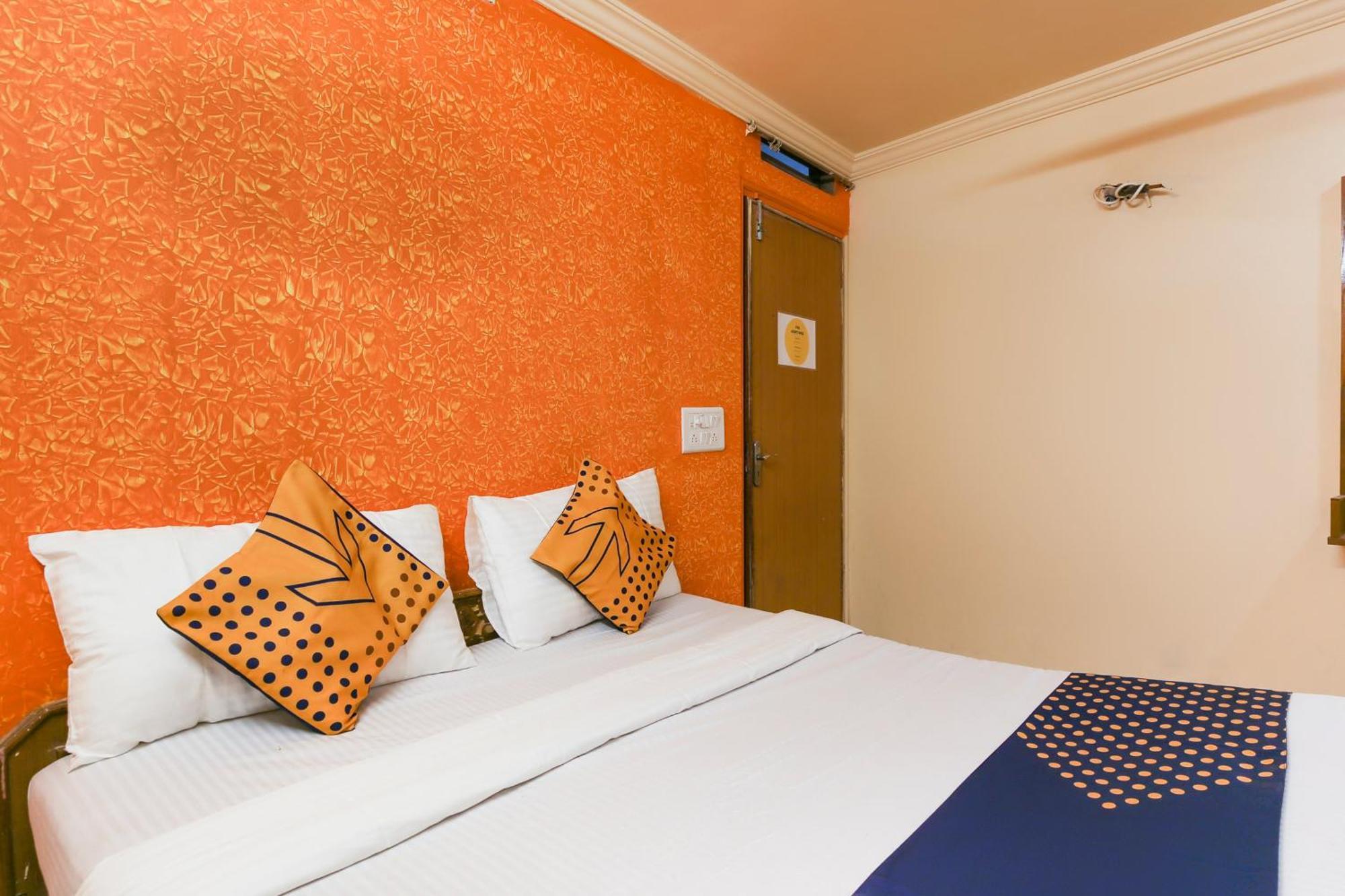 אחמדאבאד Hotel O Super Guest House מראה חיצוני תמונה