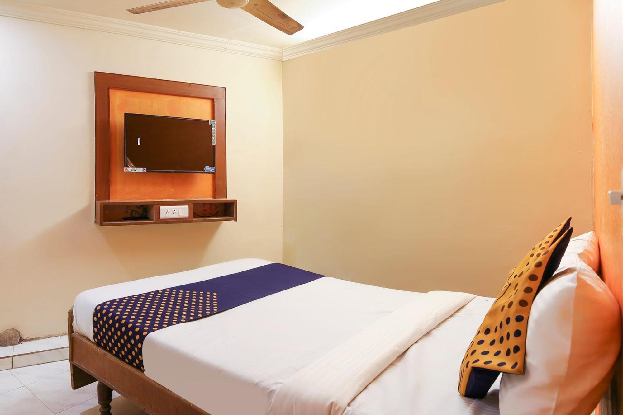 אחמדאבאד Hotel O Super Guest House מראה חיצוני תמונה